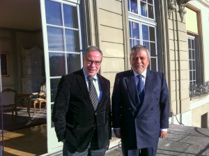 Embajador del Perú Luis Chuquihuara visita al alcalde de Berna-2