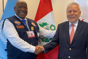 General EP Juan Carlos Urcariegui y Emb. Luis Chuquihuara